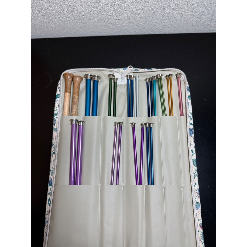 Vintage Knitting Needles Tunisian Crochet Hook Set OS Multi‎ Floral Quilted Case